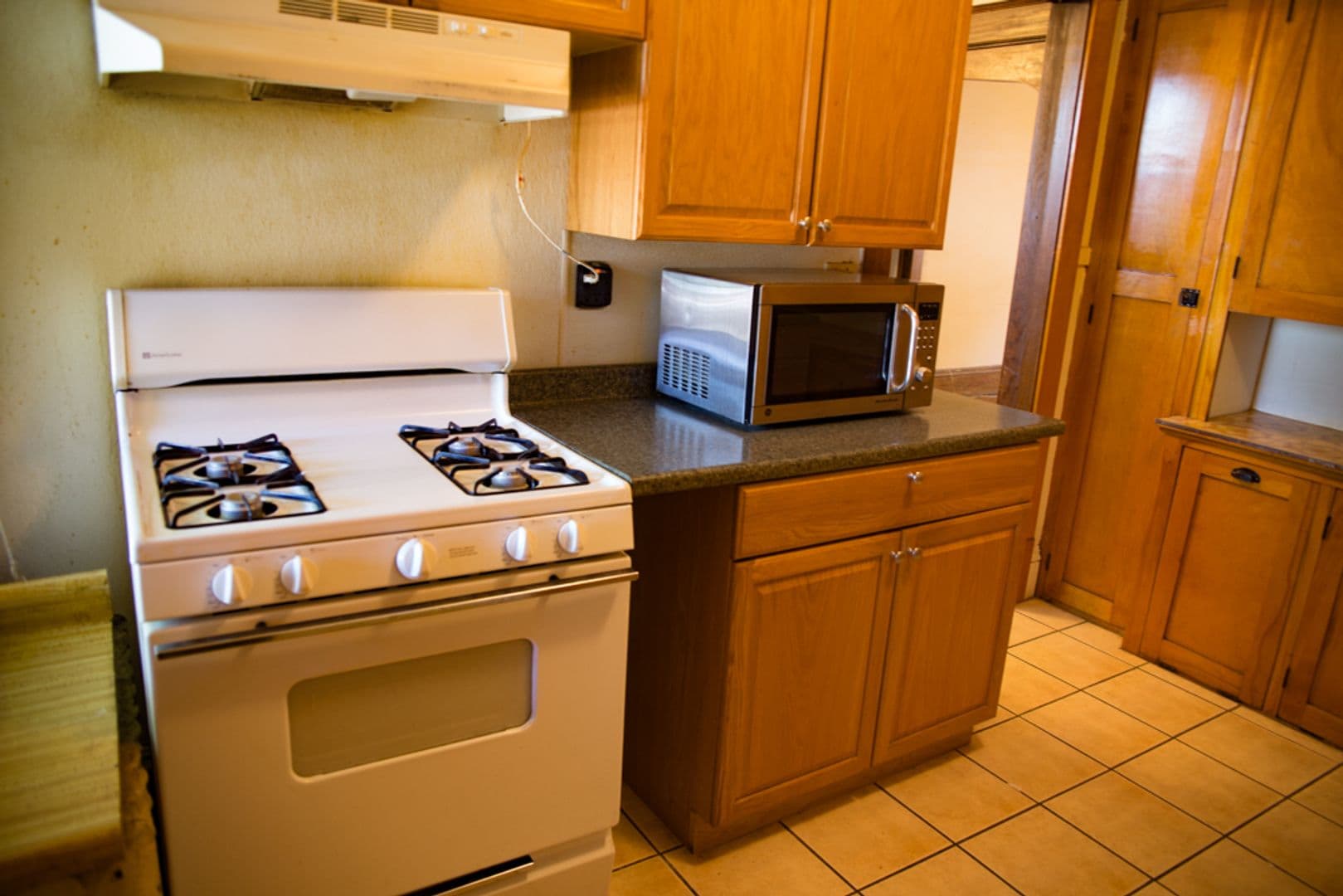 Minnneapolis Apartment: 417 11th Ave SE