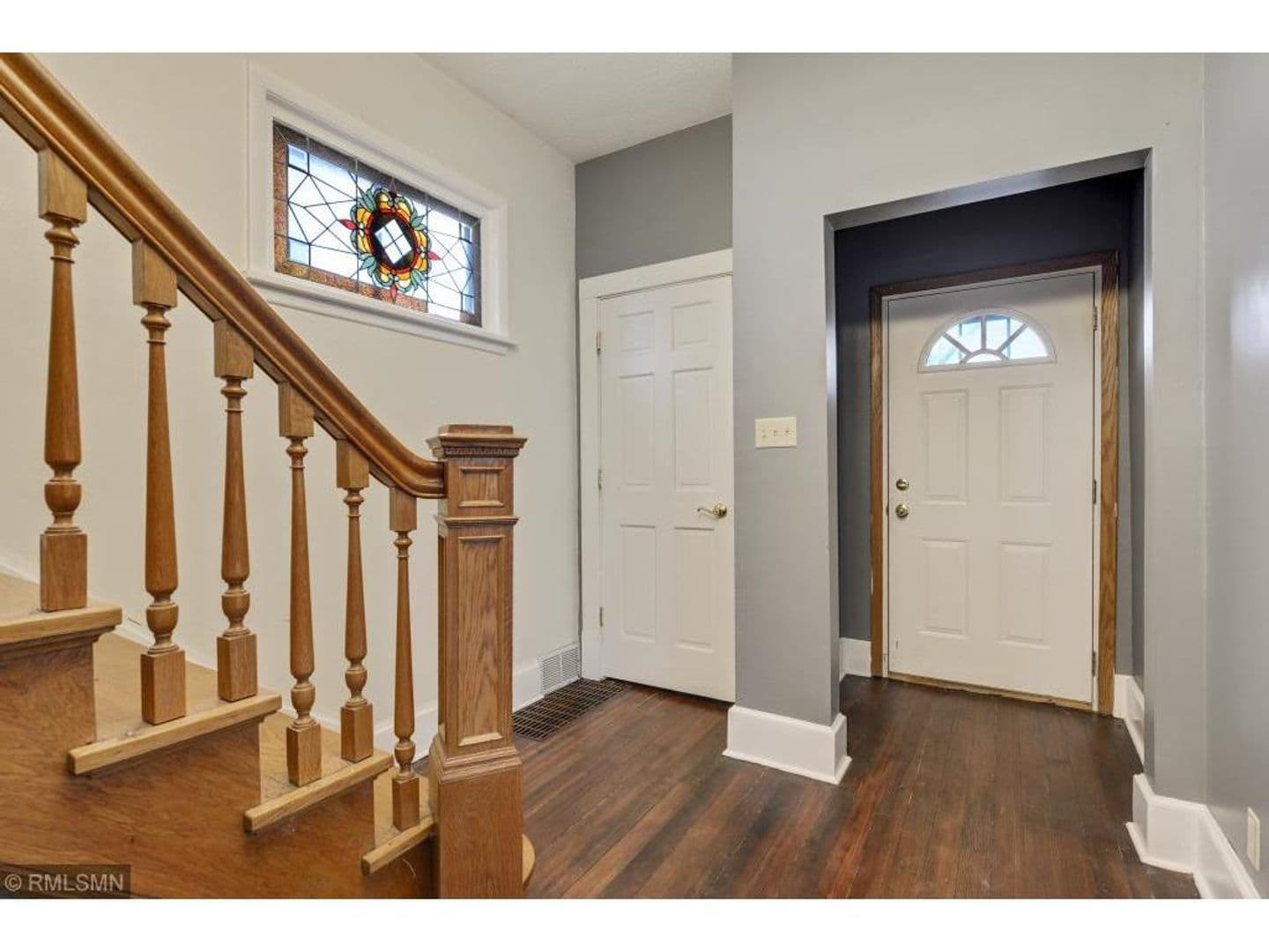 St. Paul Apartment: 1522 Minnehaha Ave W