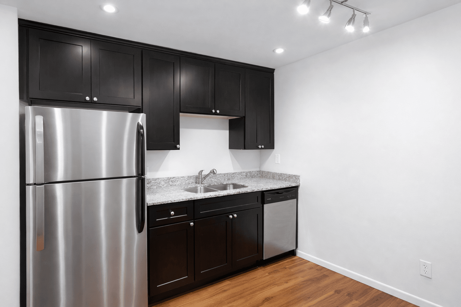 Minneapolis Apartment: 815 13th Ave SE