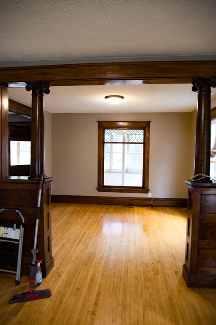Minneapolis House: 1145 14th Ave SE