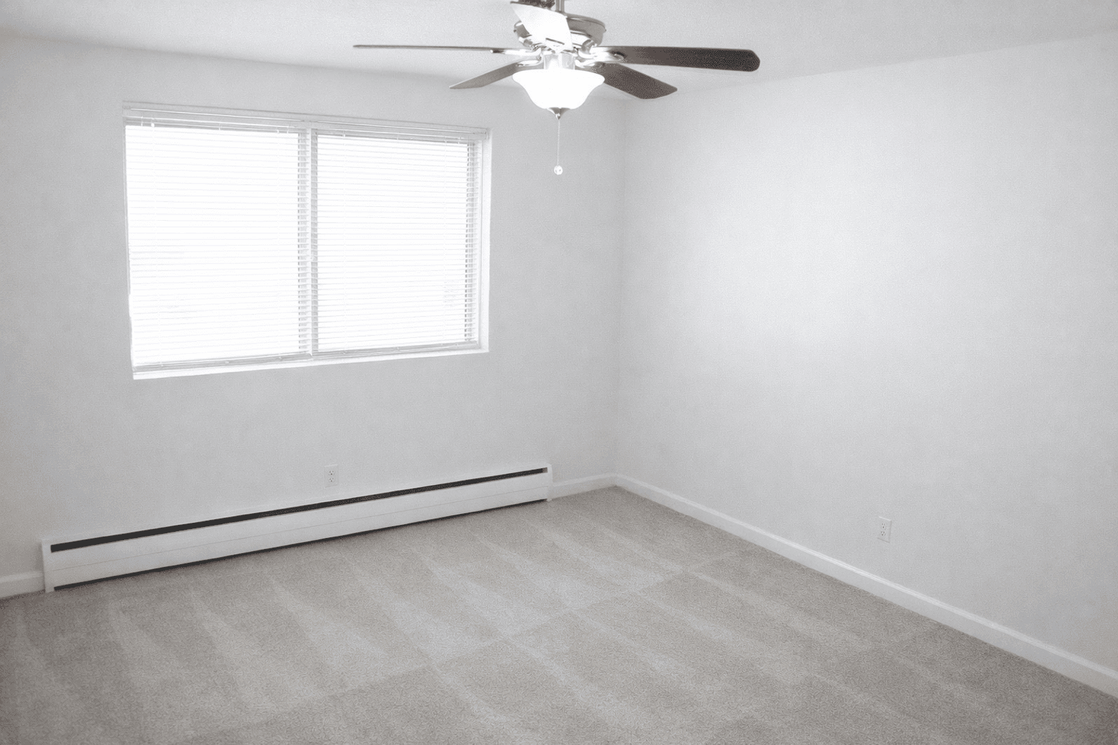 Minneapolis Apartment: 616 10th Ave SE