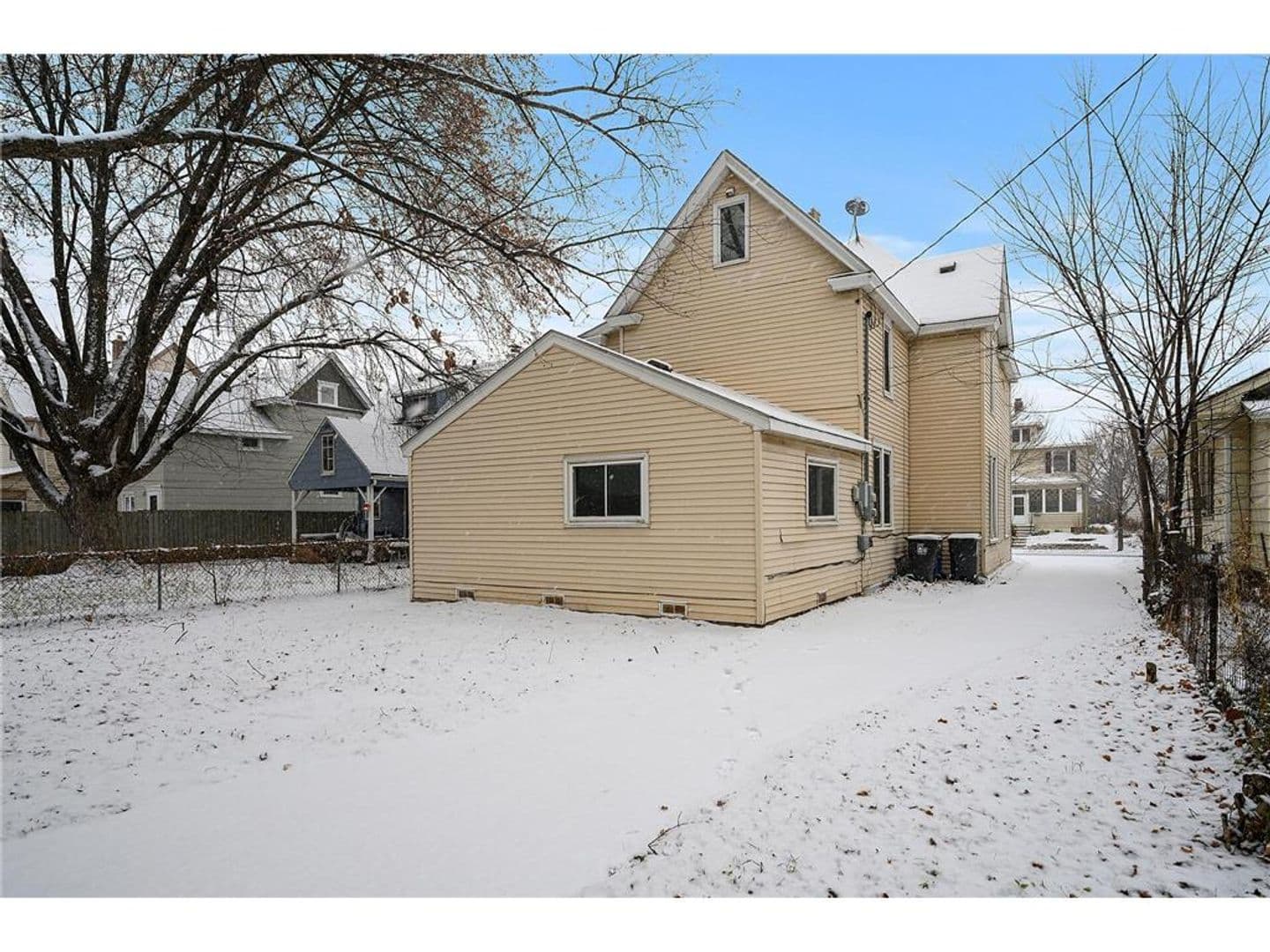 St. Paul House: 1328 Hewitt Ave