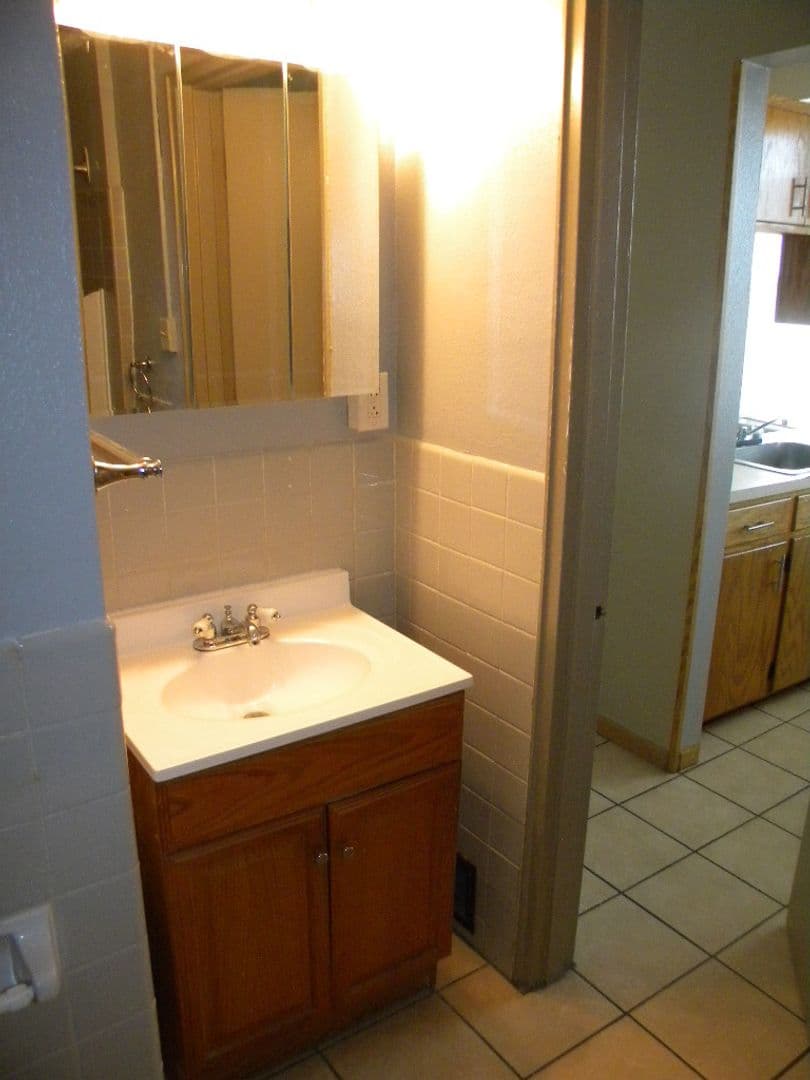 Minneapolis Apartment: 414 7th Ave SE
