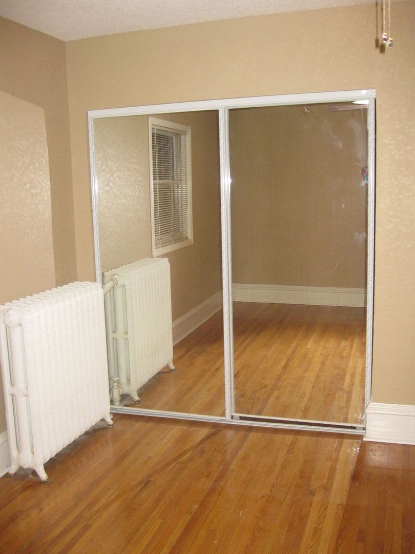 Minneapolis Apartment: 628-30 11th Ave SE