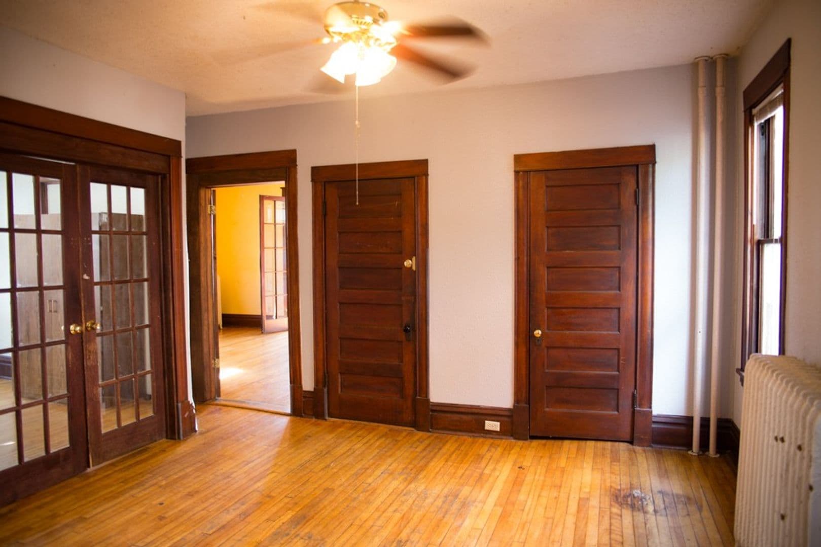 Minneapolis Apartment: 1309 E Hennepin Ave