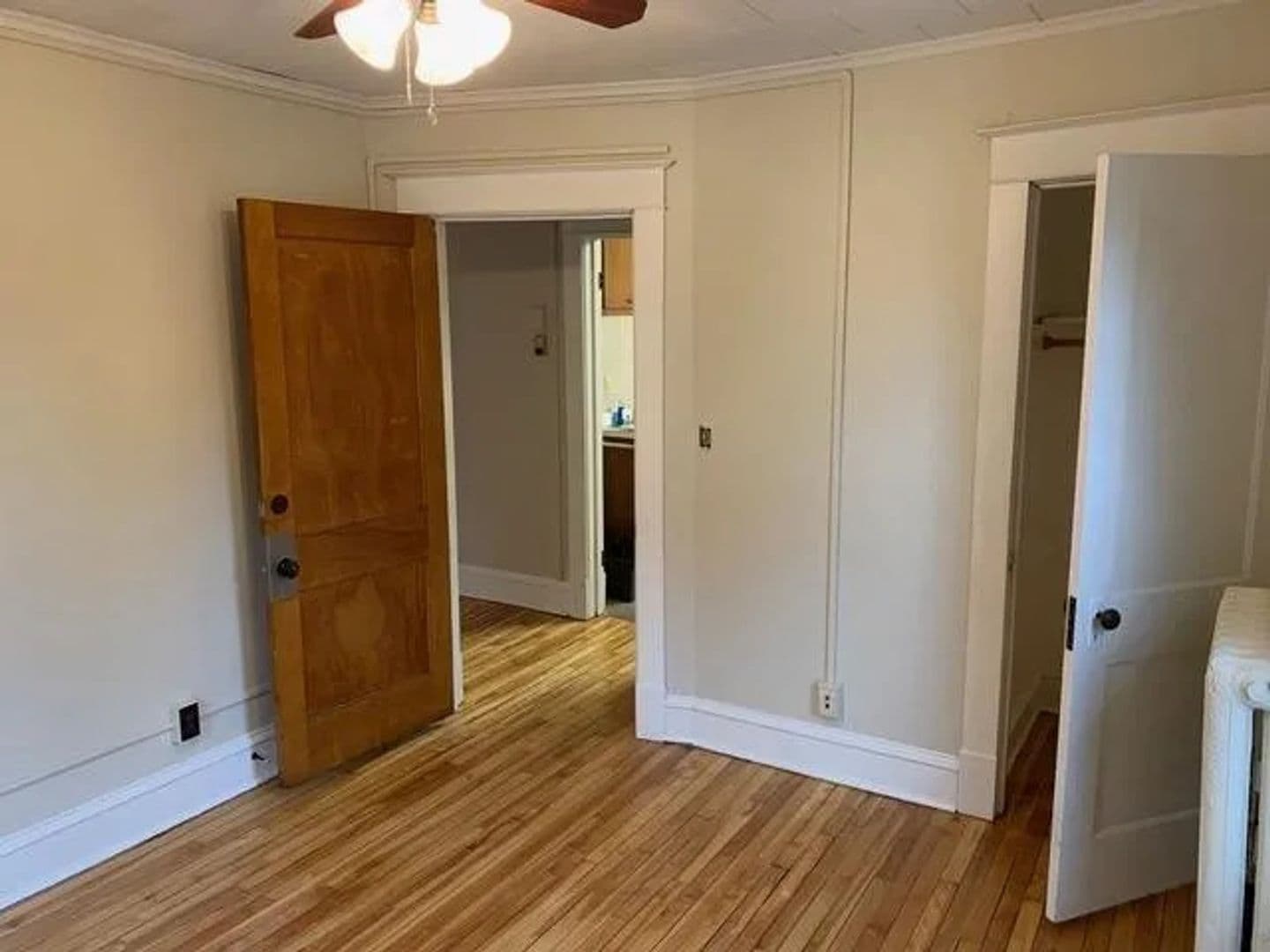 St. Paul Apartment: 803 Snelling Ave N