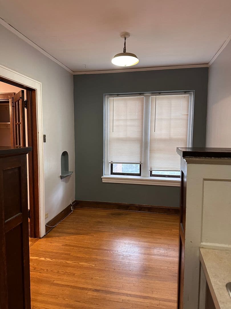 Minneapolis Apartment: 813 University Ave SE