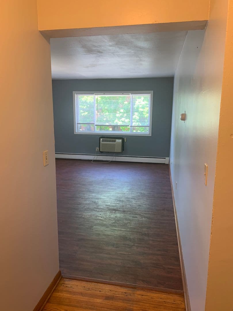 Minneapolis Apartment: 800 University Ave SE