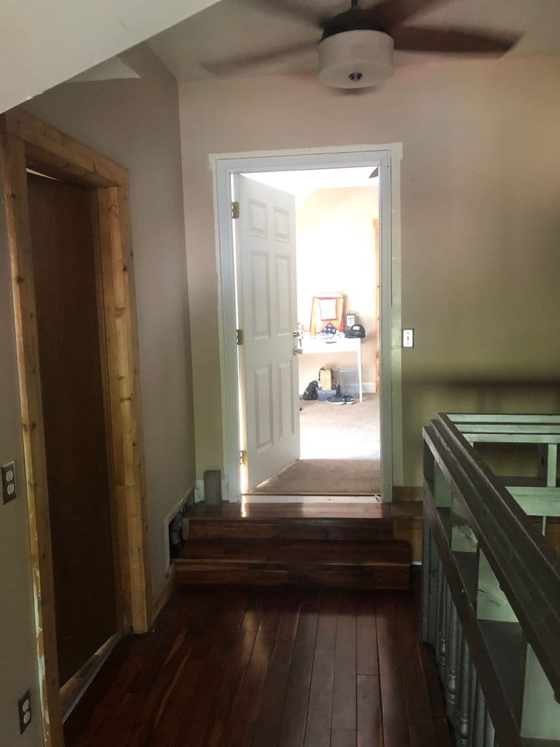 Minneapolis Apartment: 821 6th St SE