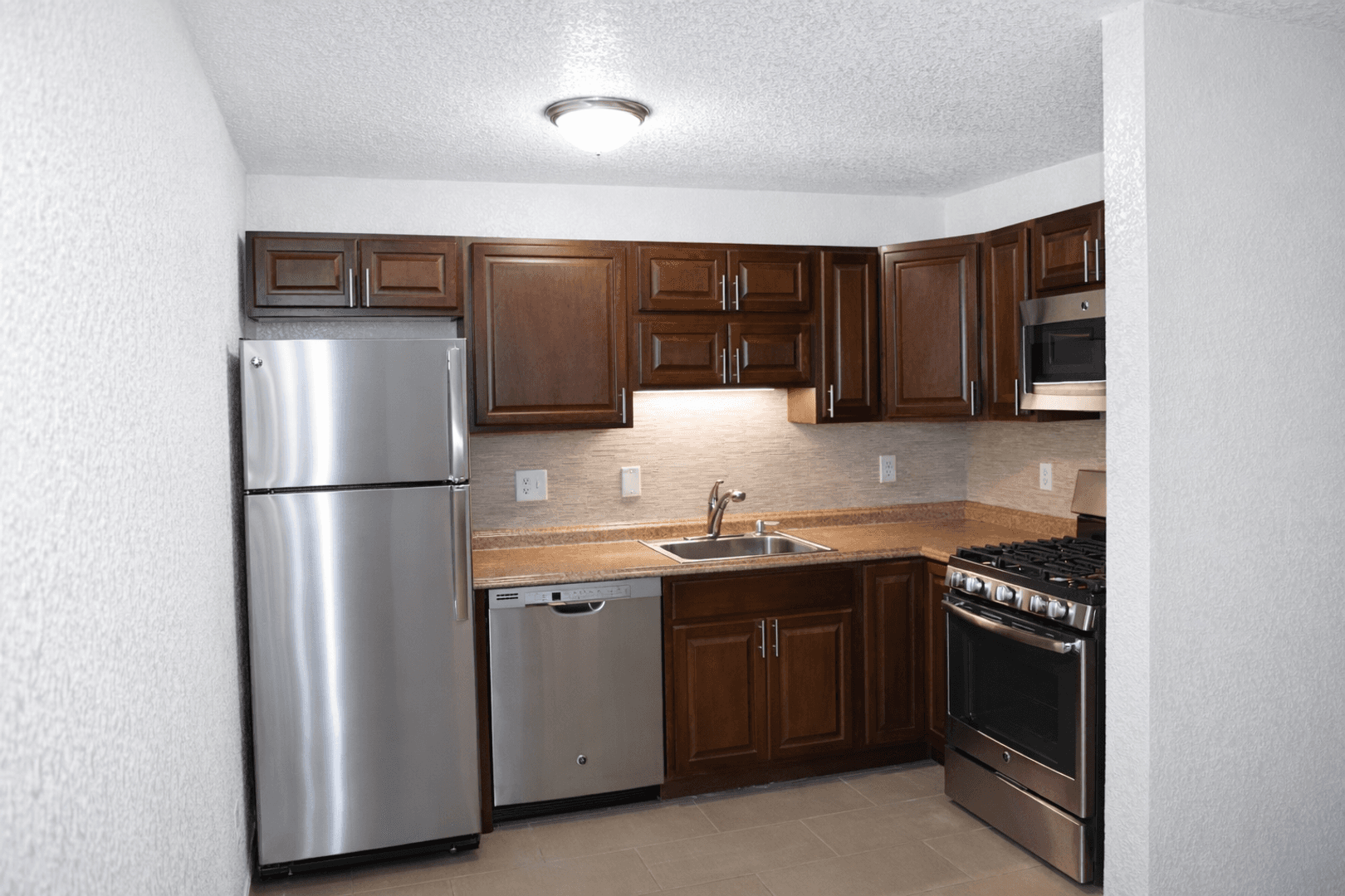 Minneapolis Apartment: 319 8th St SE