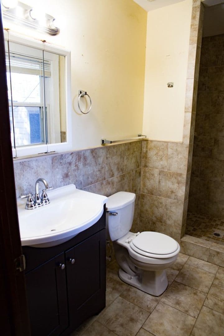 Minneapolis Apartment: 809 6th St SE