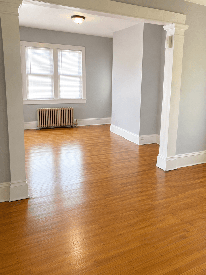 Minnneapolis Apartment: 816-818 University Ave SE