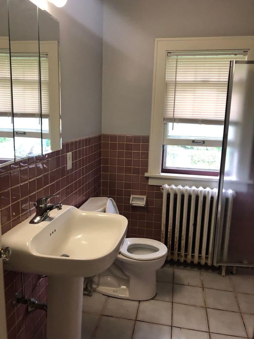 Minneapolis House: 1076 18th Ave SE