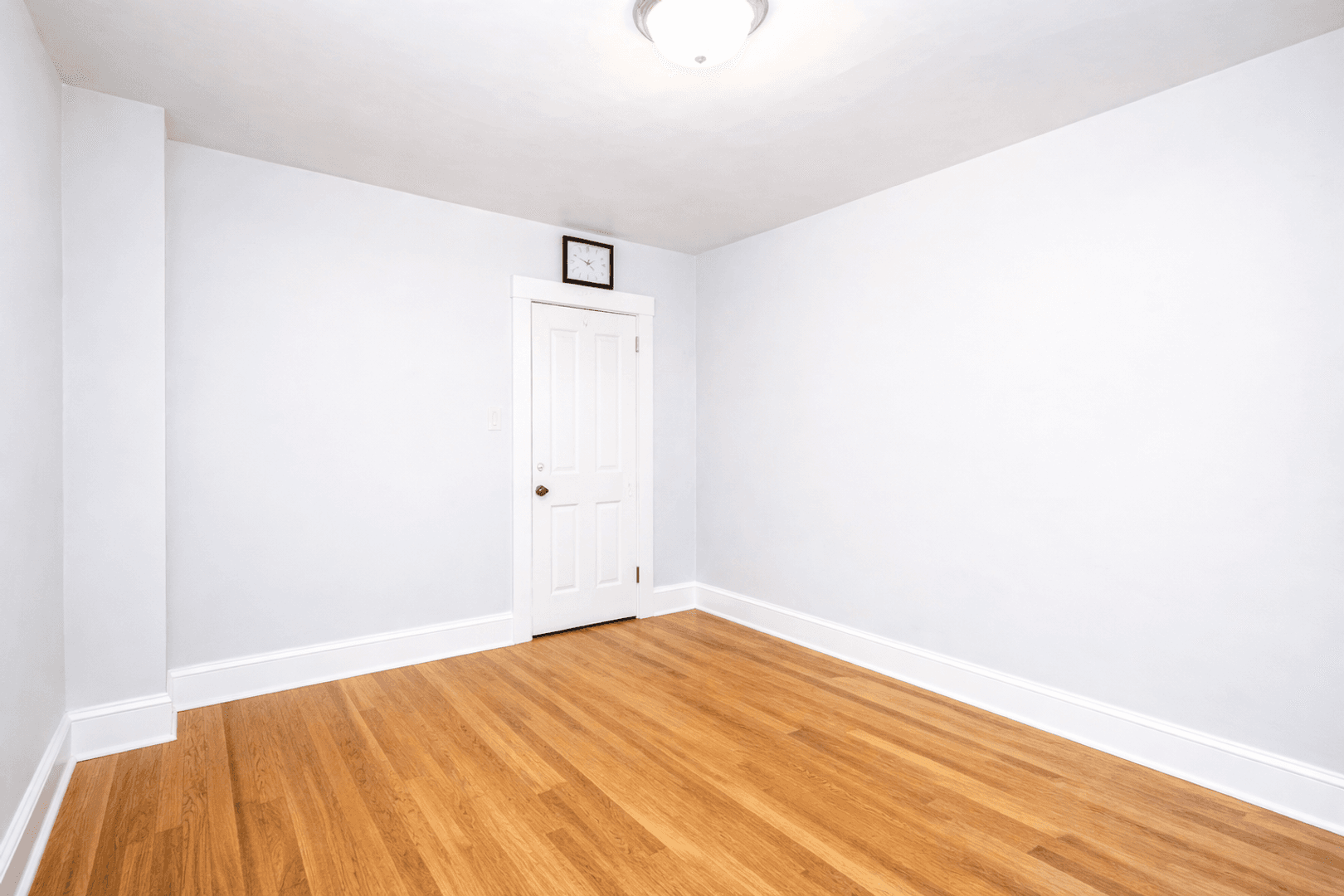 St. Paul Apartment: 1555 Carroll Ave