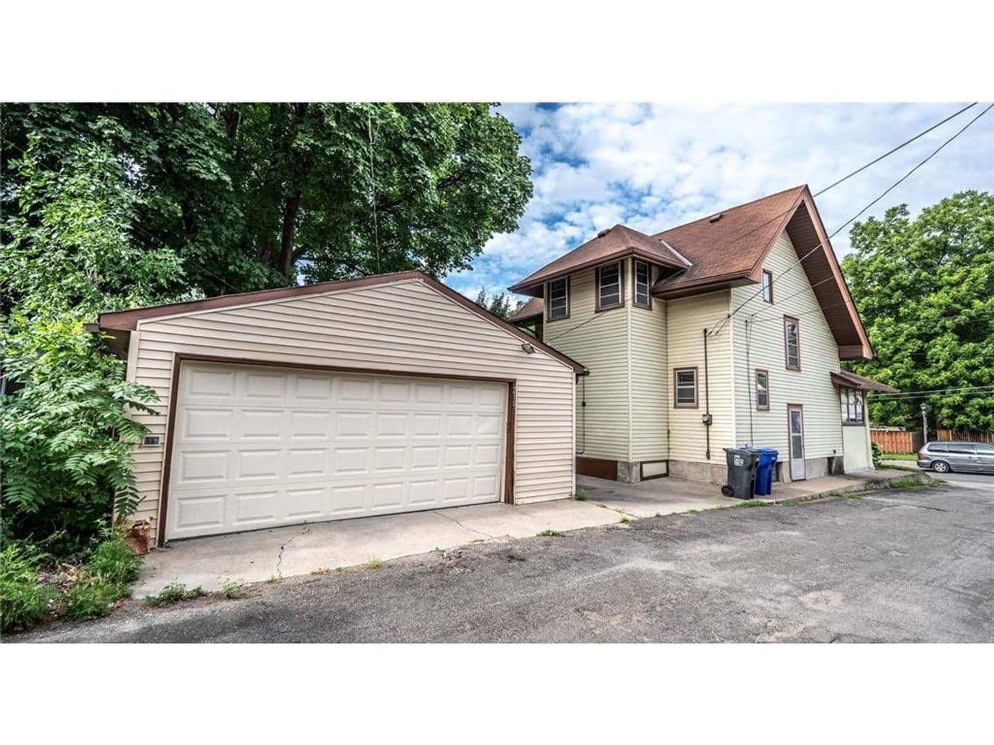 St. Paul House: 216 Cretin Ave N