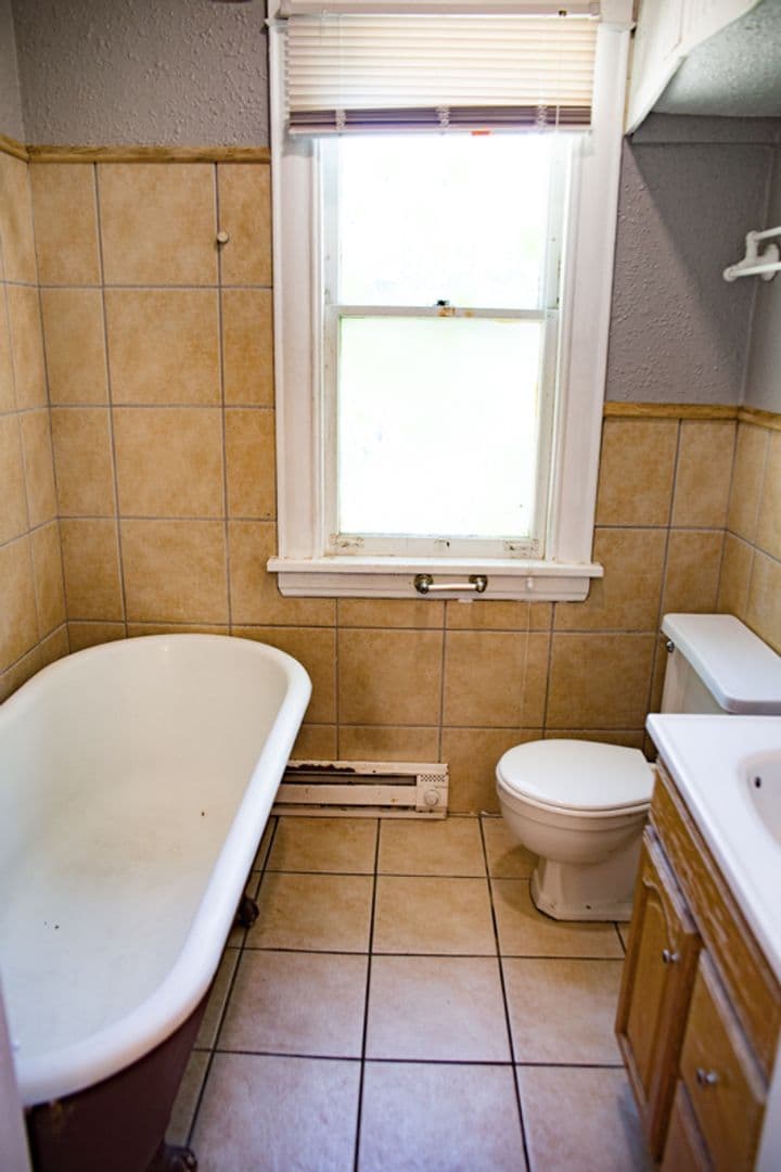 Minneapolis Apartment: 1082 16th Ave SE