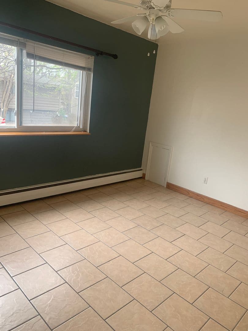 Minneapolis Apartment: 814 8th St SE