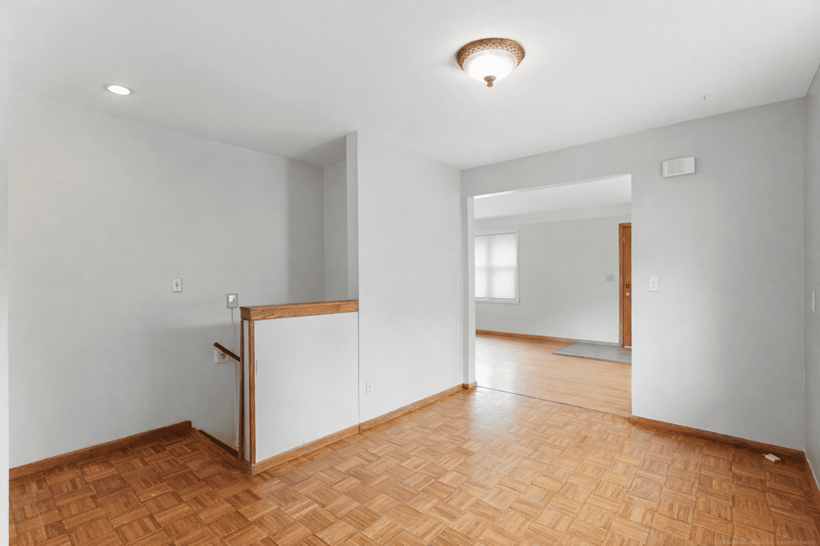Minneapolis Apartment: 2905 32nd Ave NE