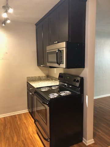Minneapolis Apartment: 815 13th Ave SE