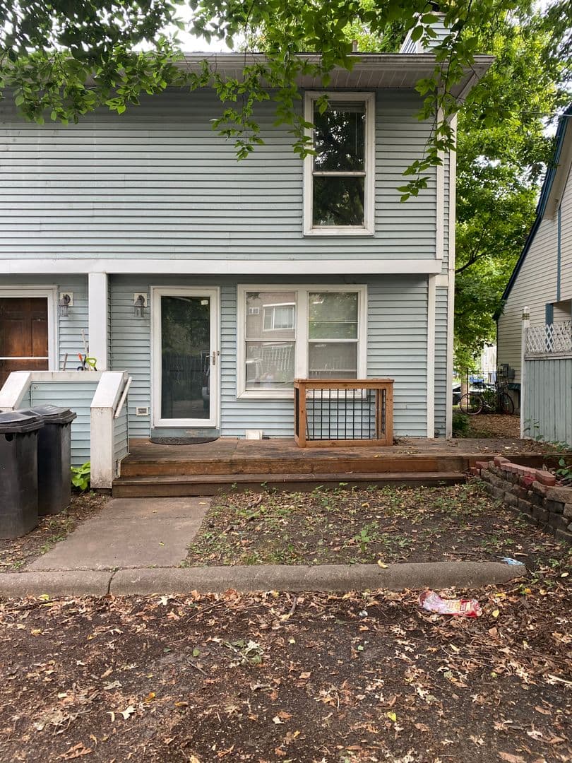Minneapolis House: 425 8th Ave SE