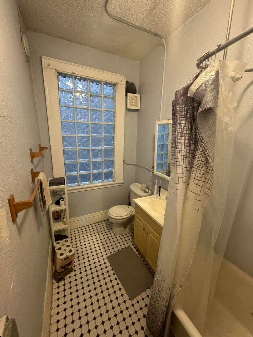 Minneapolis Apartment: 812 4th St SE