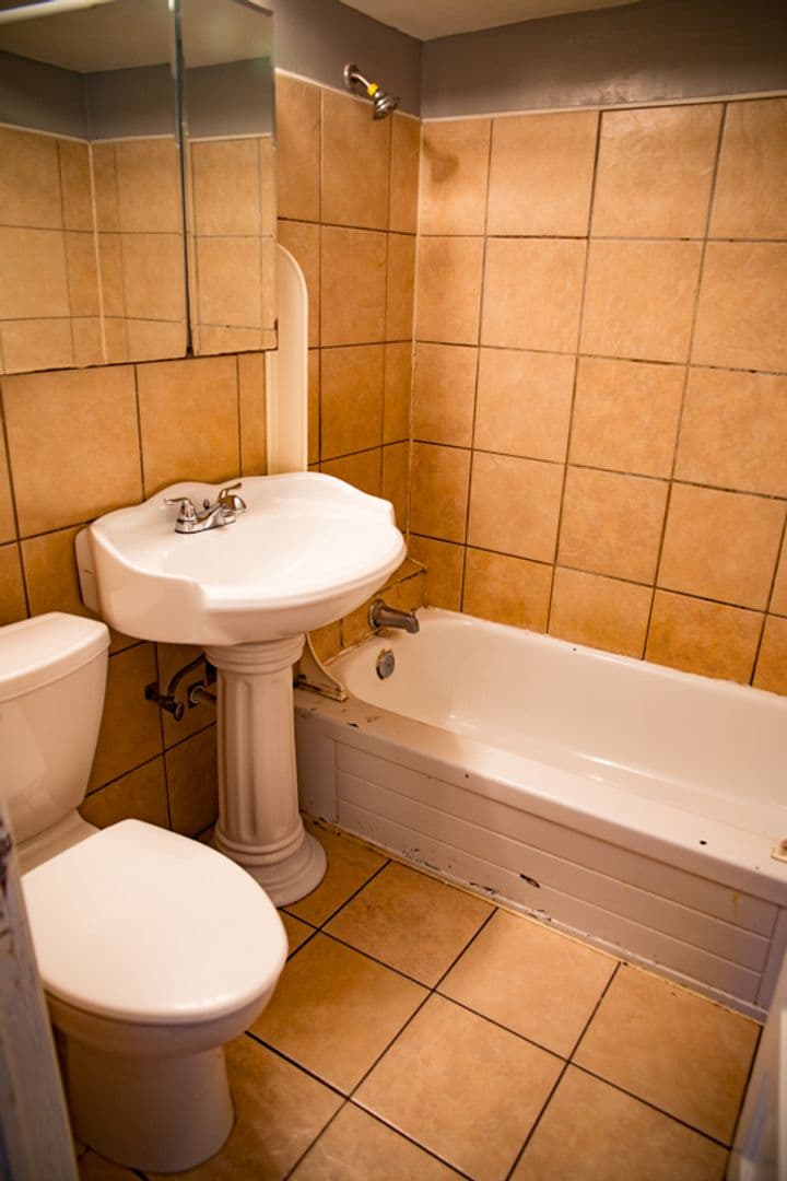 Minneapolis Apartment: 1082 16th Ave SE