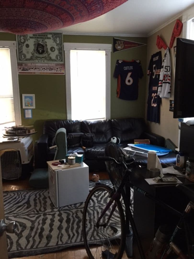 Minneapolis Apartment: 1014 7th St SE