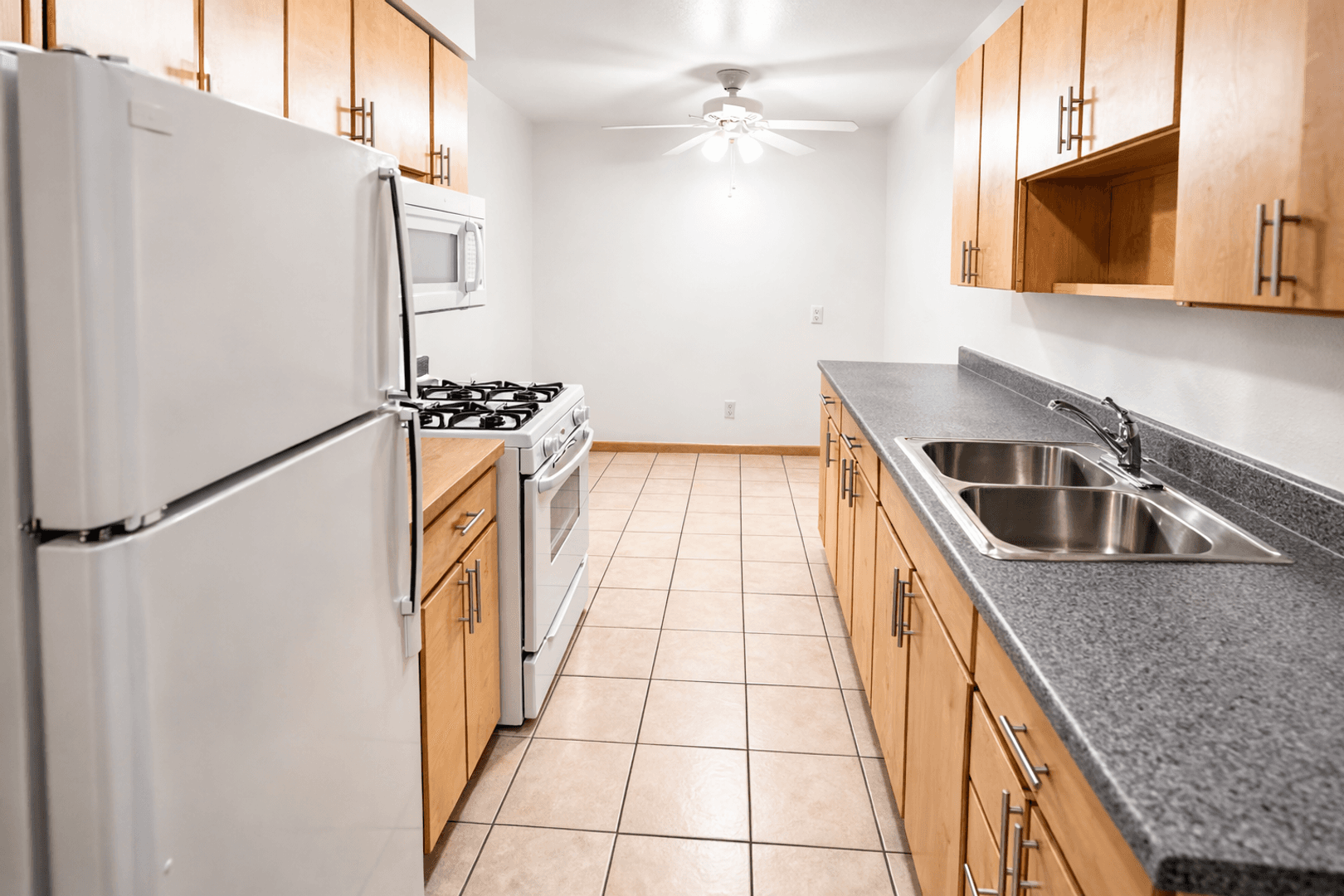 Minneapolis Apartment: 800 University Ave SE