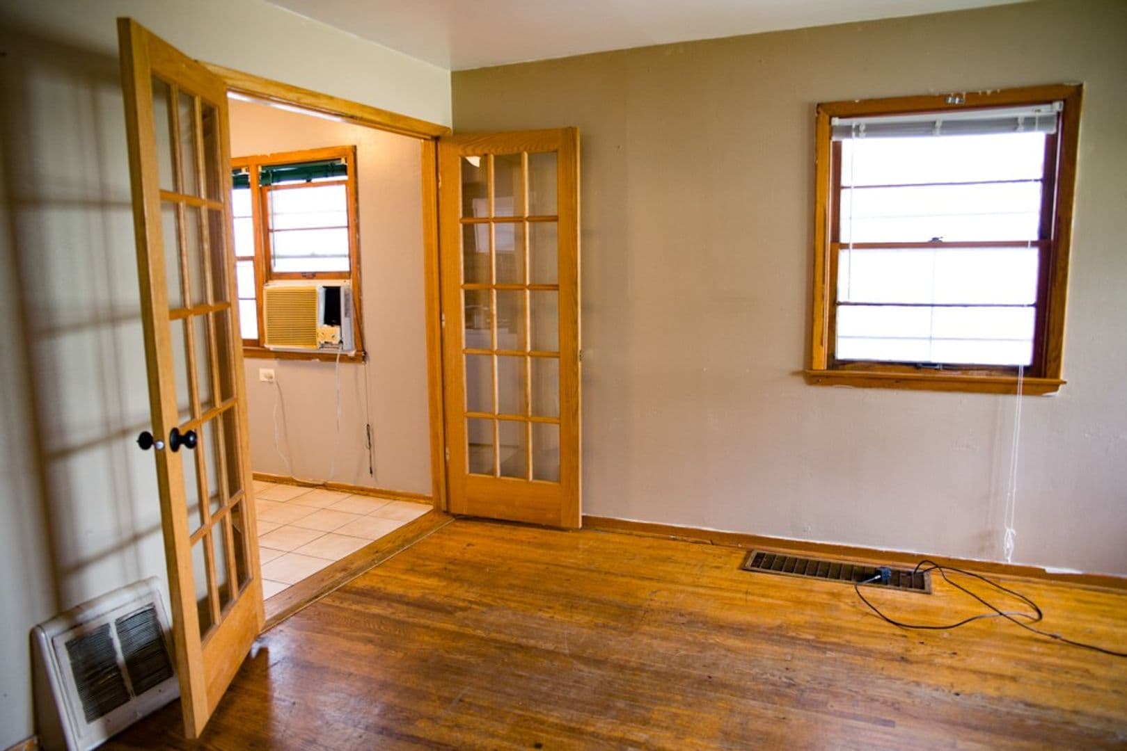 Minneapolis Apartment: 1104-06 13th Ave SE