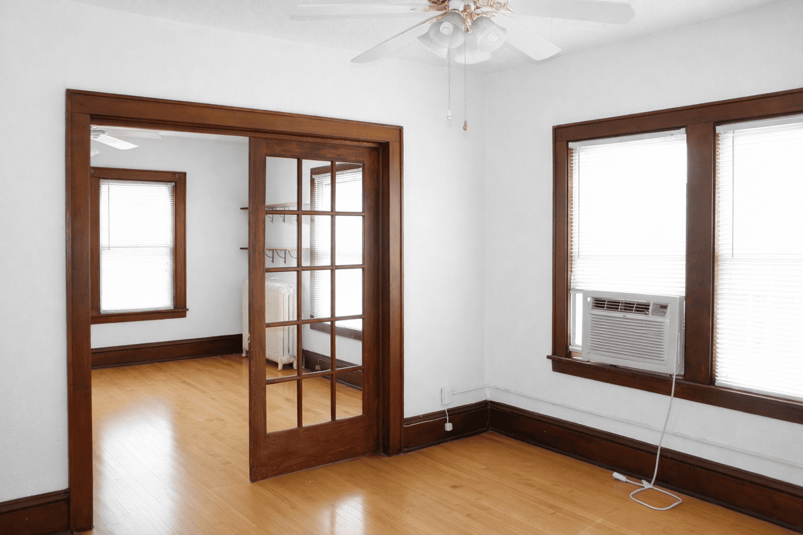 Minneapolis Apartment: 410 5th St NE