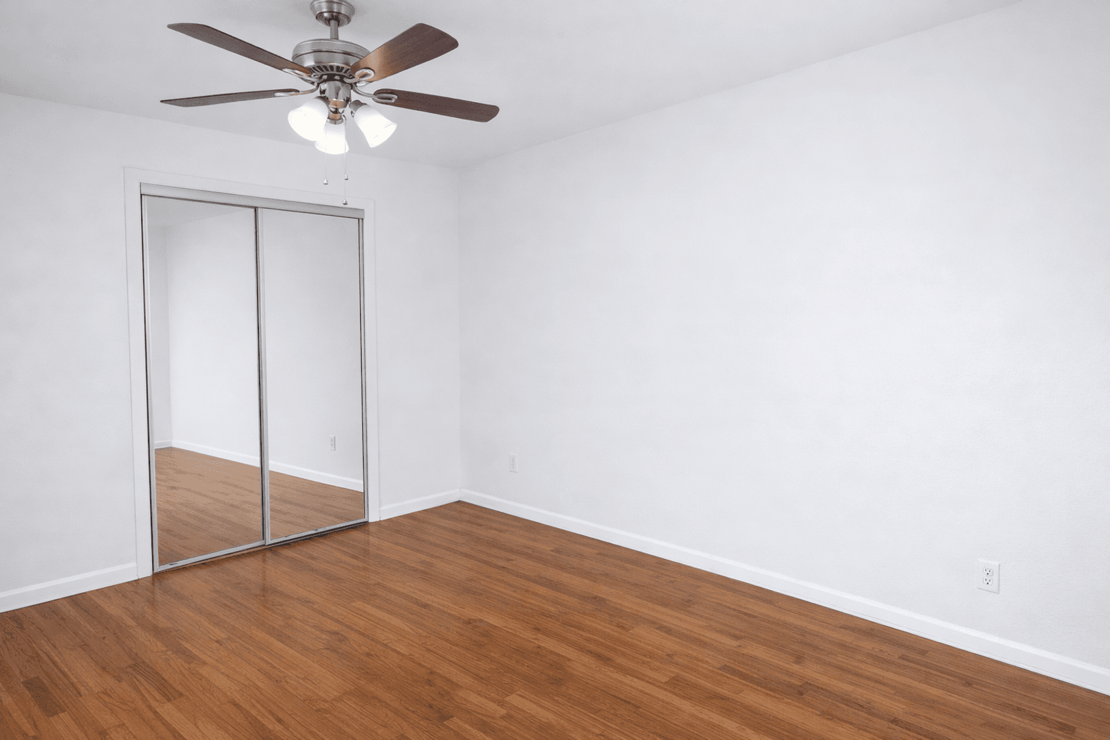 Minneapolis Apartment: 815 13th Ave SE