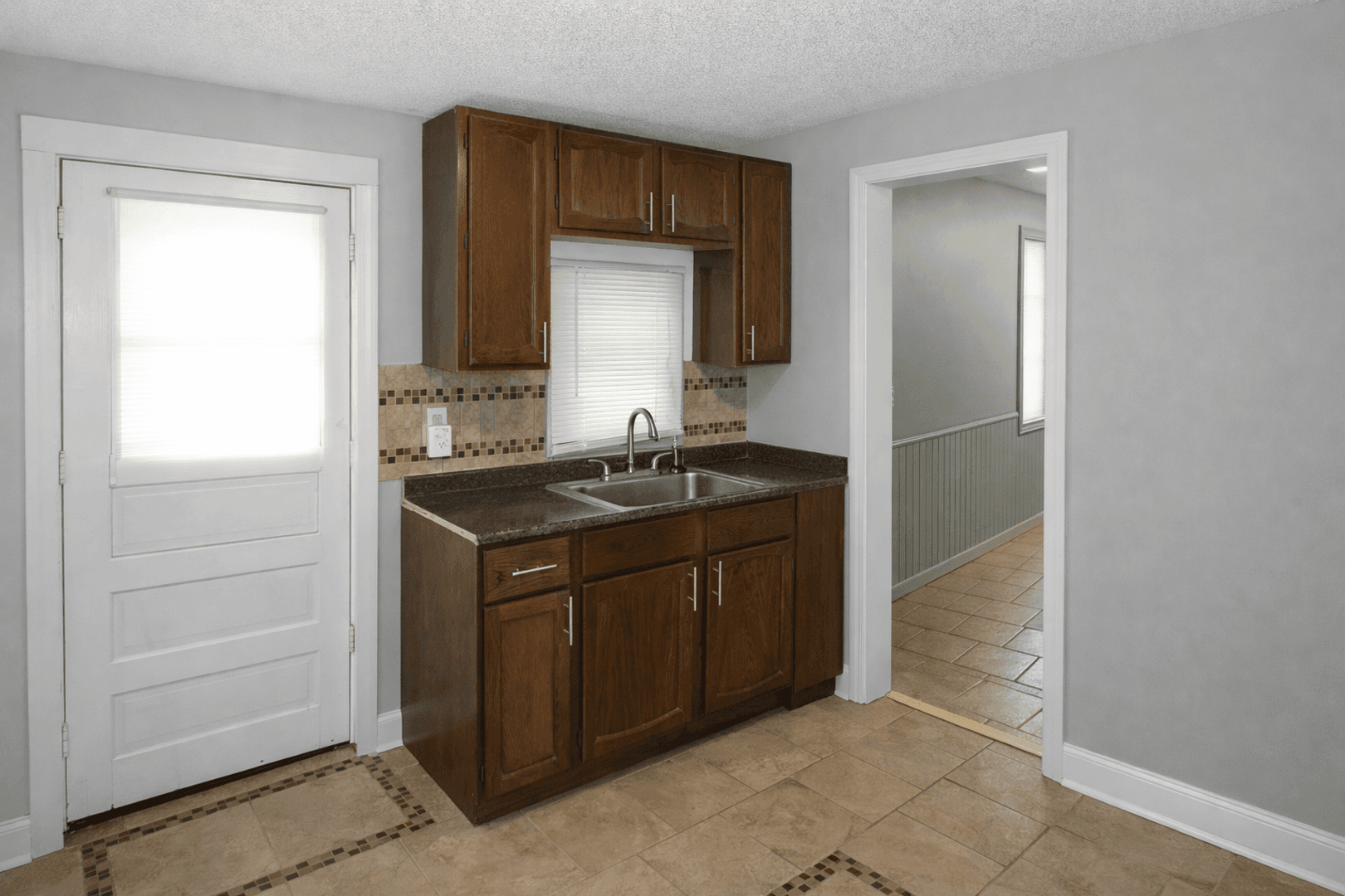 Minneapolis Apartment: 1221-23 8th St SE