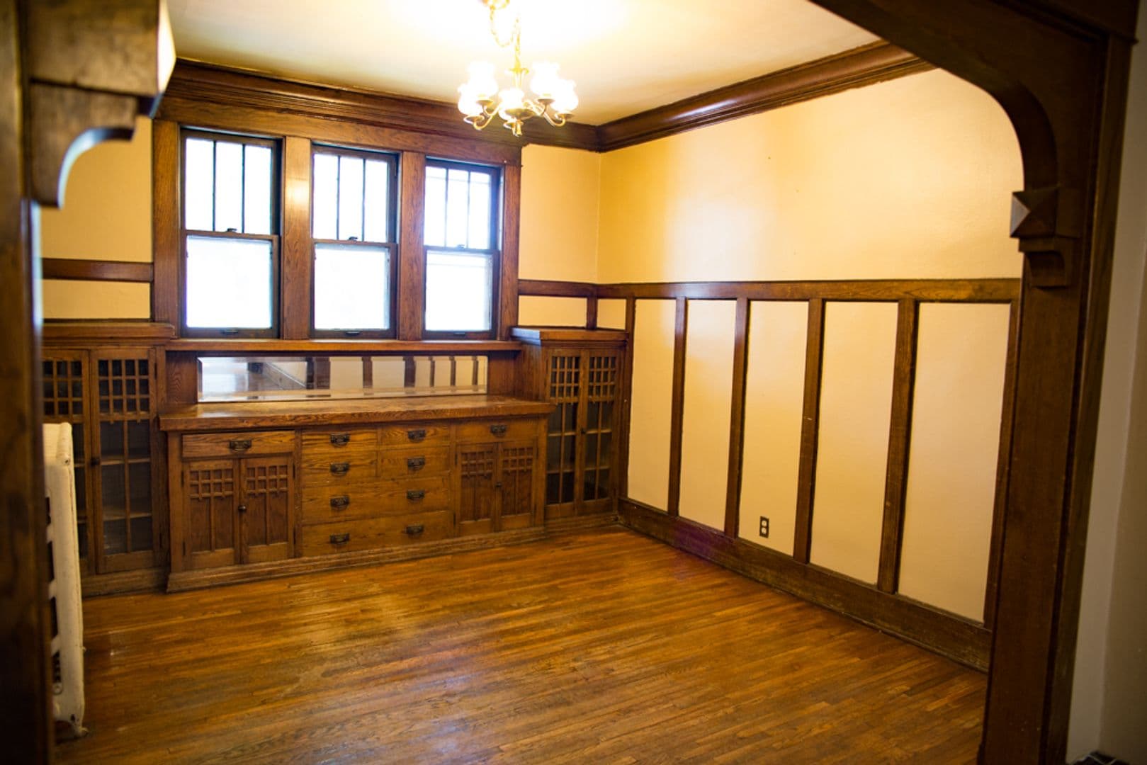 Minnneapolis Apartment: 417 11th Ave SE