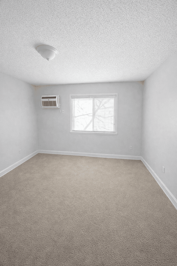 Minneapolis Apartment: 1004 7th St SE