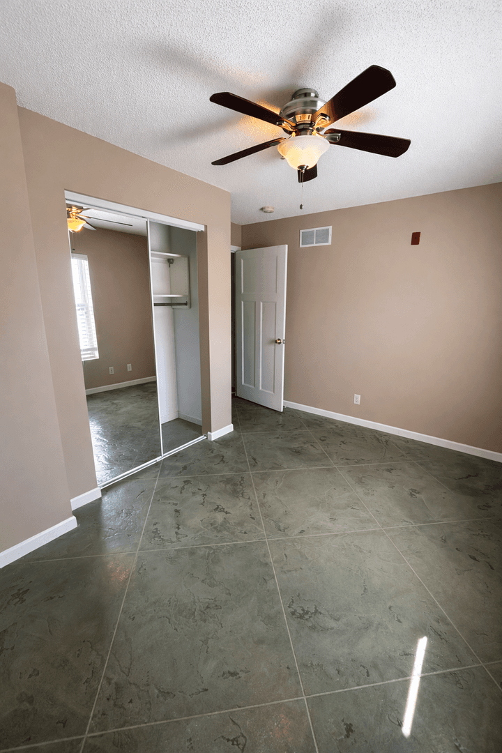 Minneapolis Apartment: 633 Ontario St SE