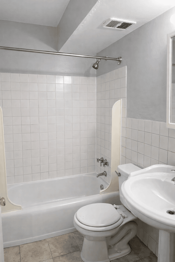 Minneapolis Apartment: 810 8th St SE