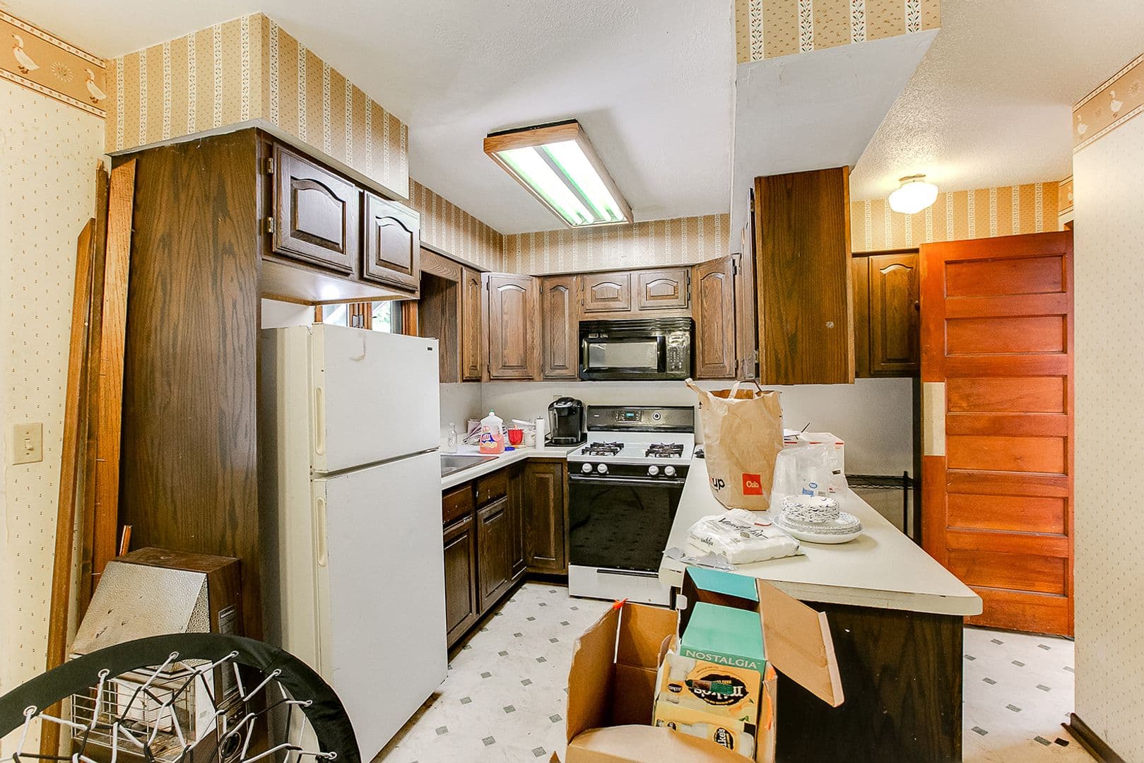 St Paul Apartment: 1649-51 Minnehaha Ave W