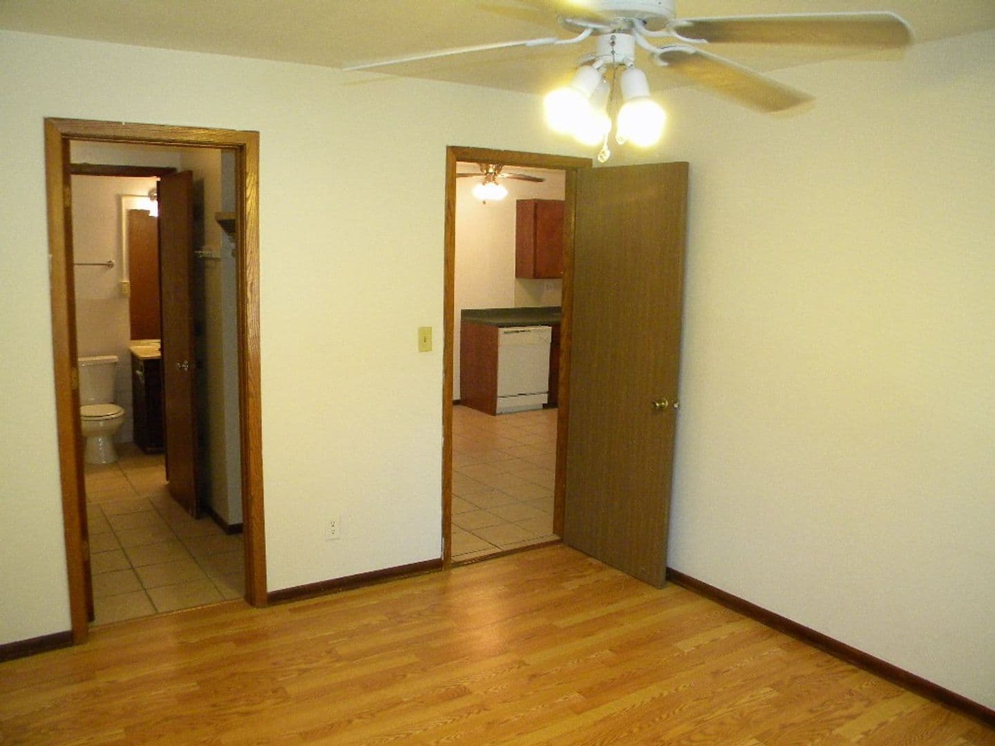 Minneapolis Apartment: 904-912 21st Ave S