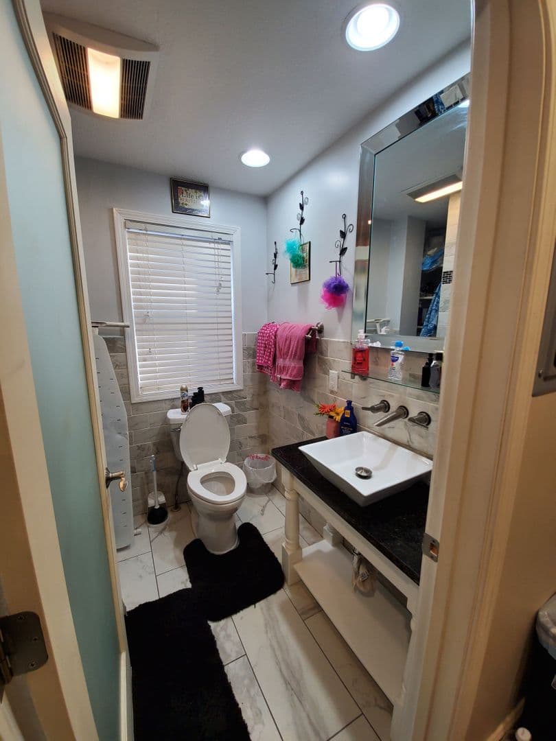 St. Paul Apartment: 293 Wilder St