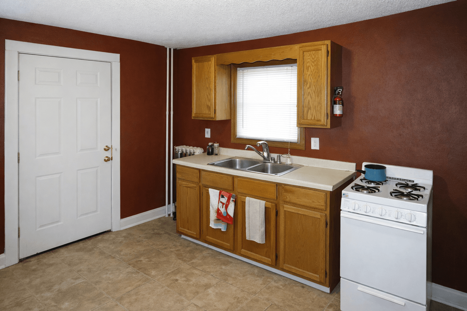 Minneapolis Apartment: 1221-23 8th St SE