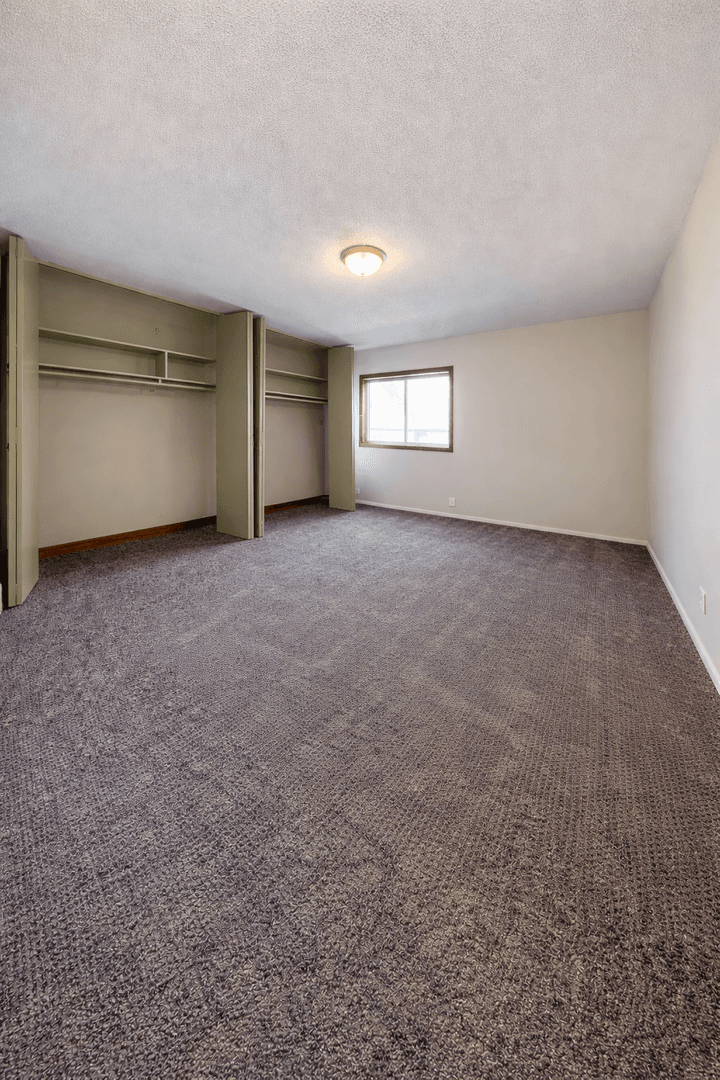 Minneapolis Apartment: 1117 7th St SE