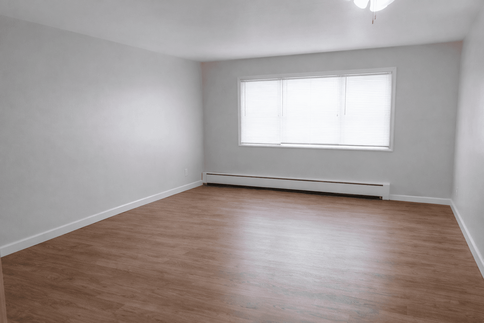 Minneapolis Apartment: 800 University Ave SE