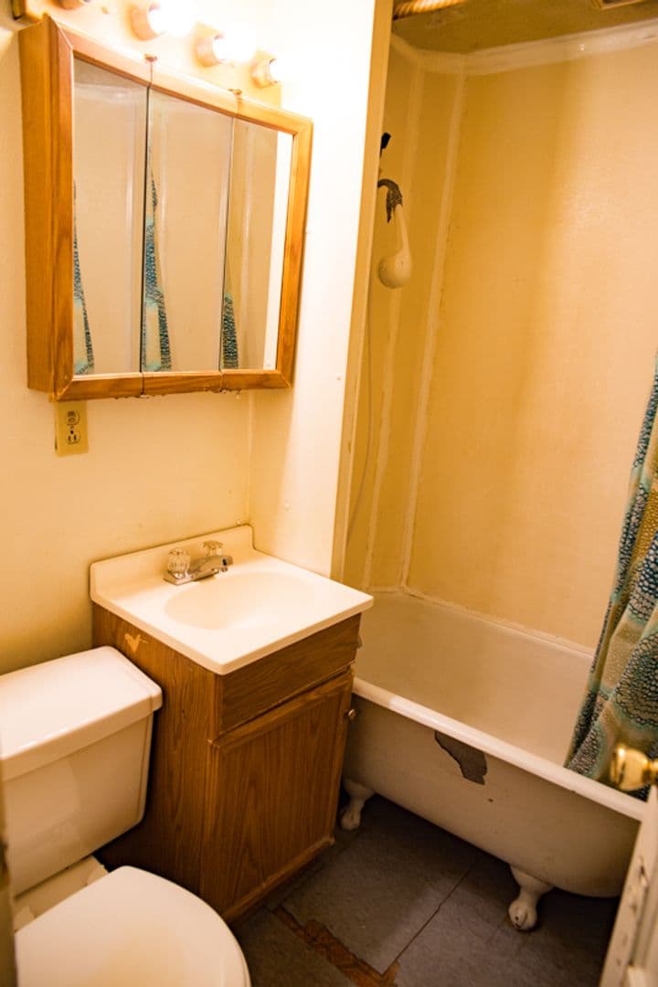 Minneapolis Apartment: 1082 11th Ave SE