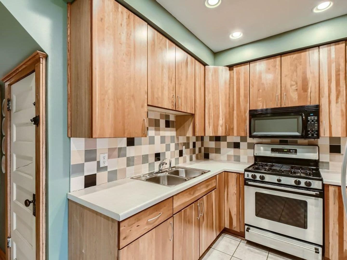 St. Paul House: 1510 Hague Ave