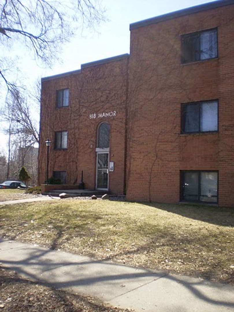 Minneapolis Apartment: 818 8th St SE