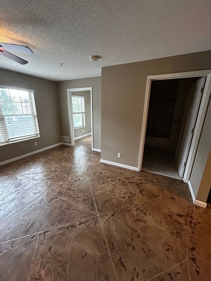 Minneapolis Apartment: 633 Ontario St SE