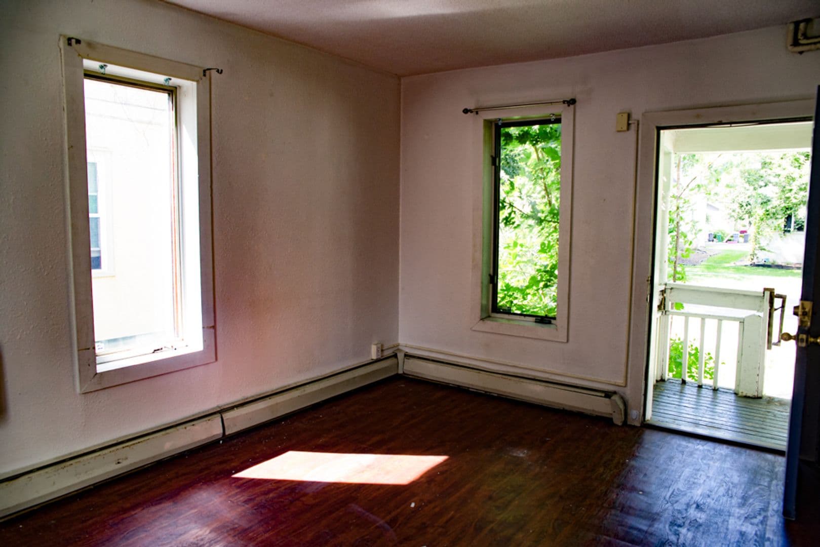Minneapolis Apartment: 1080 24th Ave SE