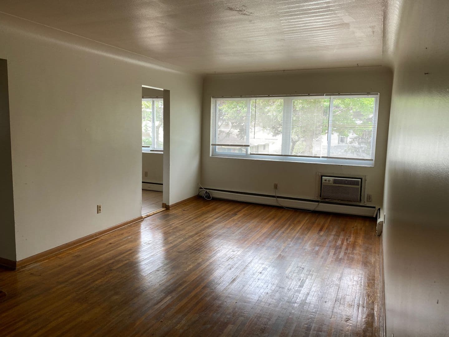 Minneapolis Apartment: 1823 Ulysses St NE