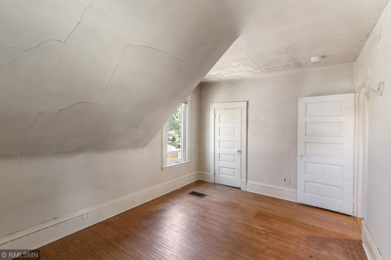 St. Paul House: 1433 Hewitt Ave