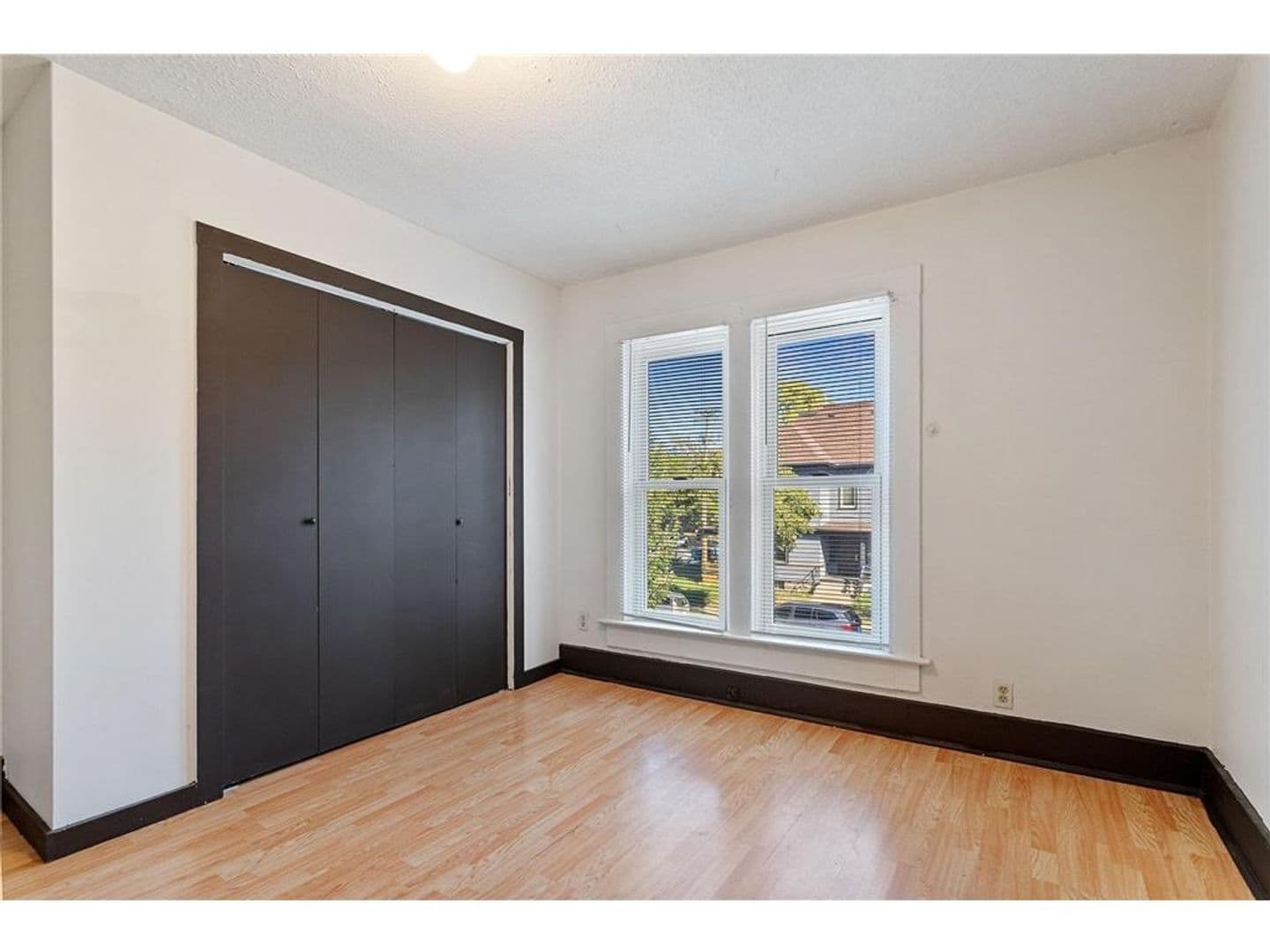 Minneapolis House: 525 8th Ave Se